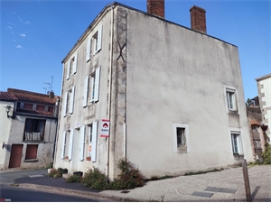 maison de bourg à la vente -   85320  MOUTIERS SUR LE LAY, surface 138 m2 vente maison de bourg - UBI425616712